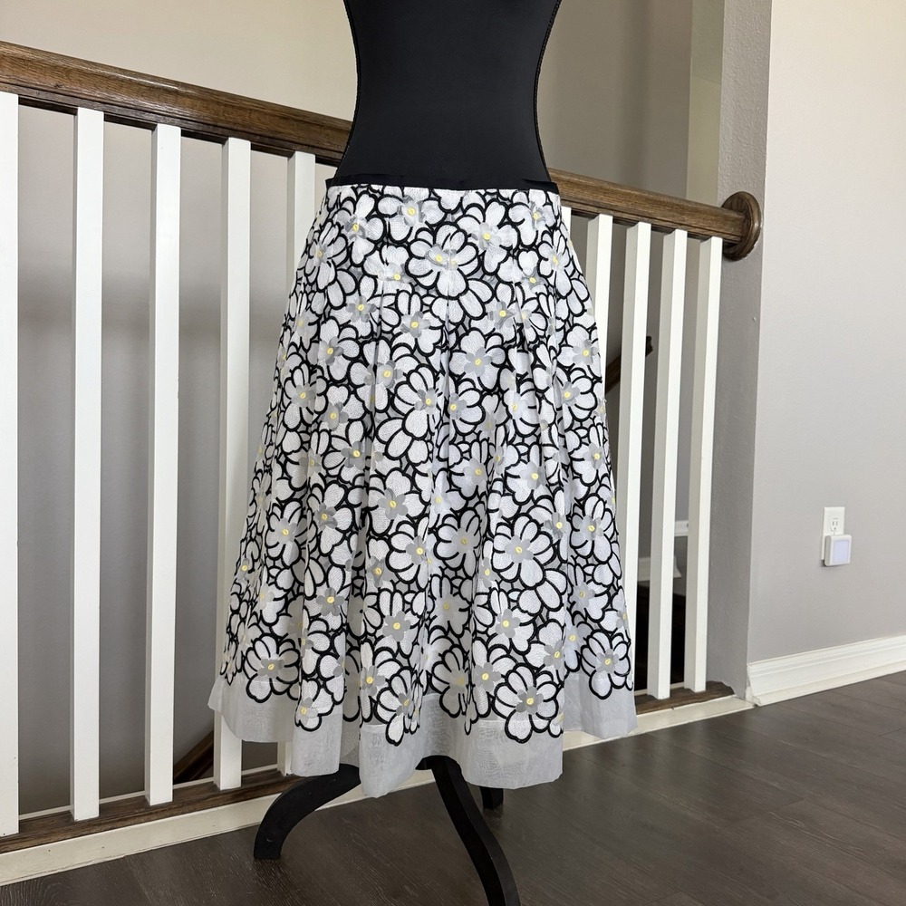 Talbots Black White Daisy Floral Embroidered Pleated Tulle Skirt Size 10 Preppy
